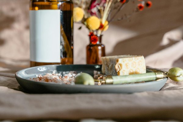 Explore the art of bespoke denim: a definitive guide to british designers creating one-of-a-kind custom jeans