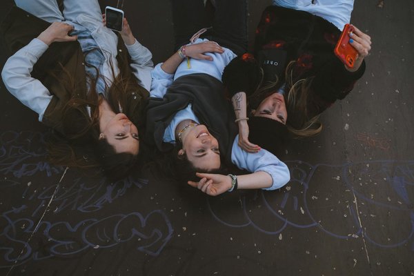 Embrace bohemian style: stylish tips for rocking fringe jackets across the uk